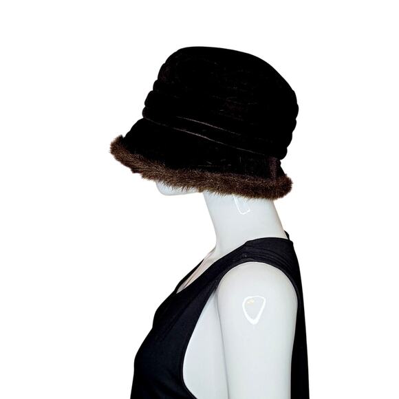 Street Smart by Betmar Vintage Brown Velvet Hat with Fur Trim - Picture 3 of 7